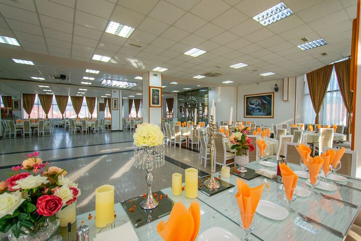 Ballroom/Hall 53 of 61
