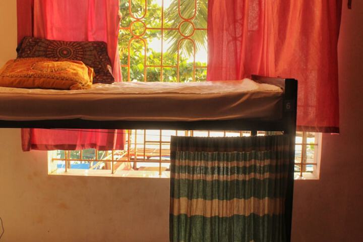 Room 5 of 30
