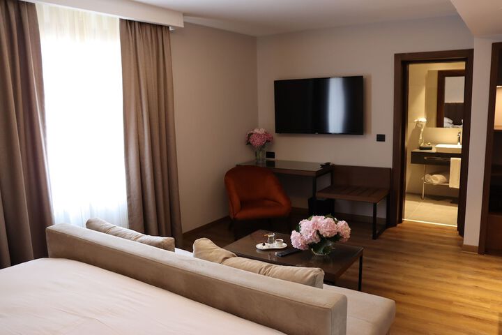 Room 14 of 31