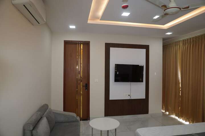 Room 8 of 47