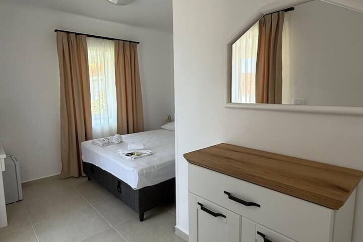Room 43 of 74