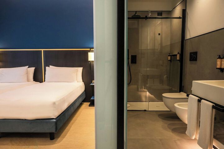 Room 48 of 105