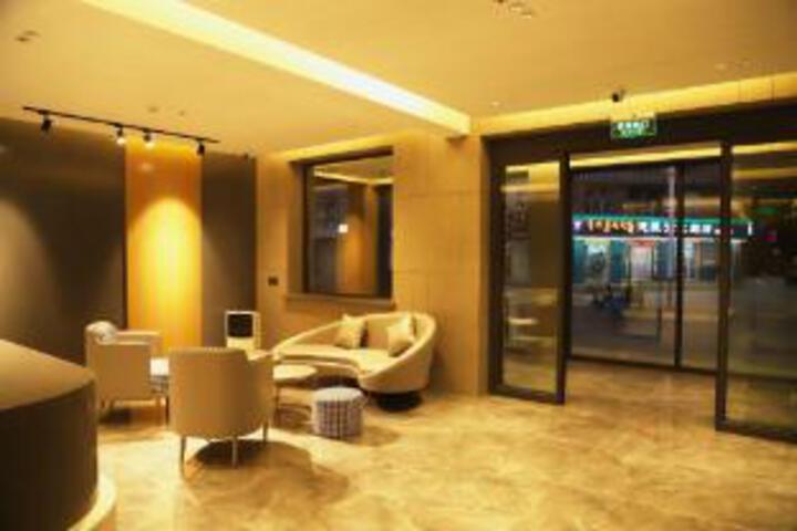 Shijia Light Ya Hotel