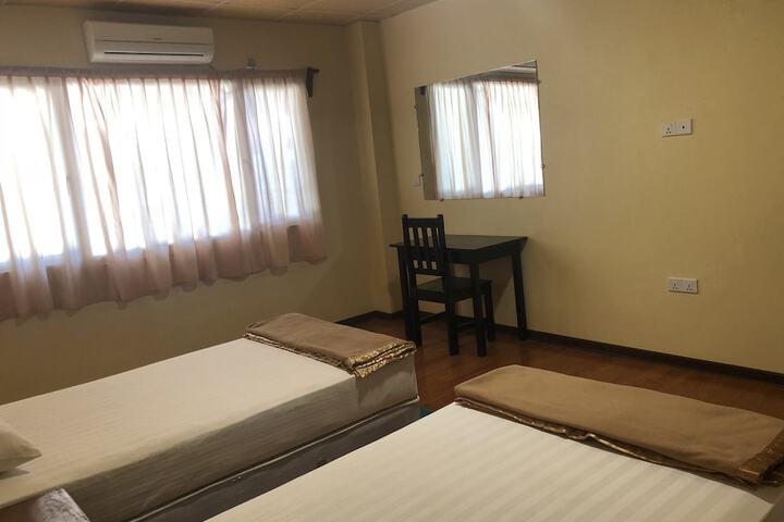 Room 8 of 20