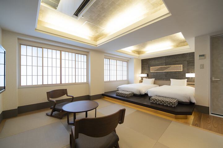 Room 2 of 82