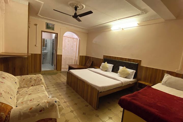 Room 7 of 57