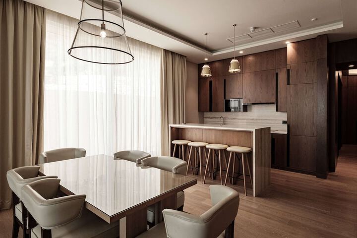 Room 40 of 233