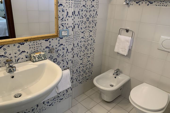 Room 105 of 129
