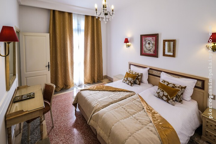 Room 10 of 52