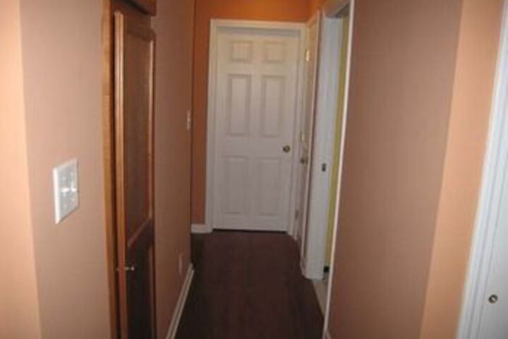 Room 10 of 12