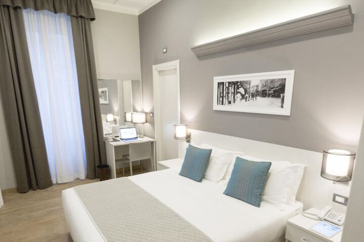 Room 37 of 62