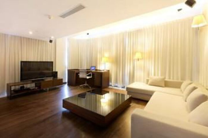 Room 49 of 53