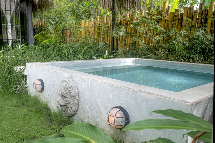 Pool 38 of 58