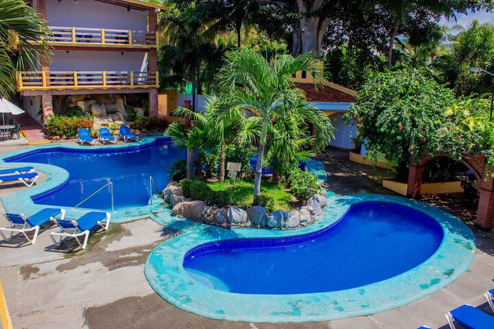 Pool 38 of 46