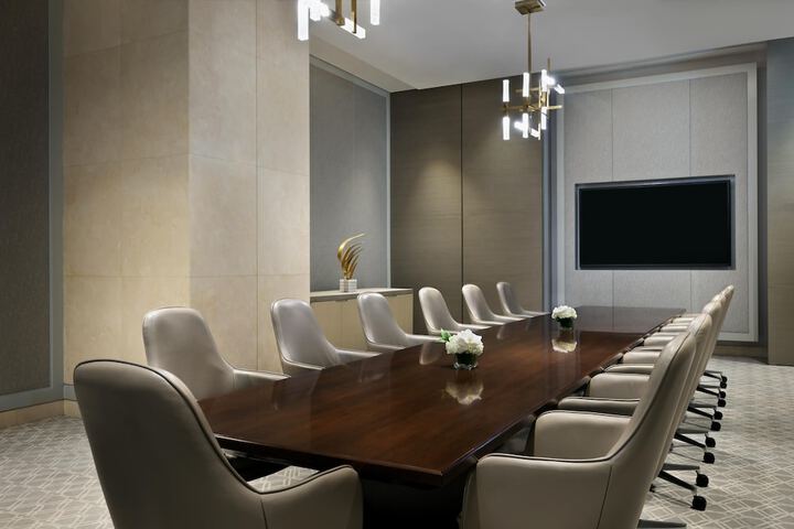 Room 48 of 153