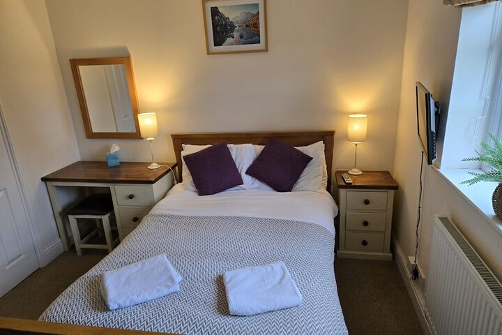 Room 2 of 15
