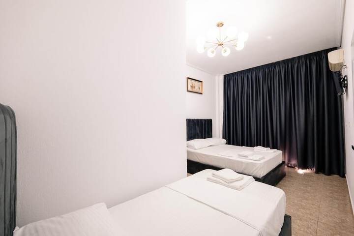 Room 7 of 65