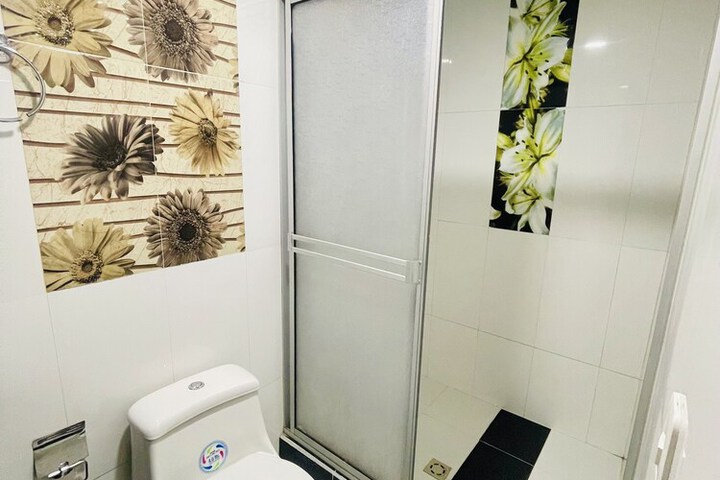 Room 9 of 9