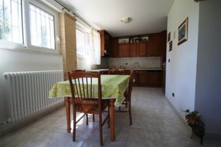 Room 14 of 20