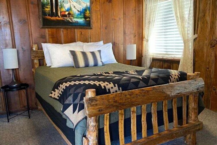 OAK Knoll Duplex Studio Unit 12 #2410 in Big Bear Lake, CA