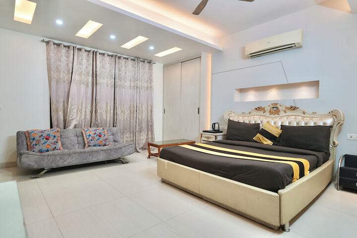 Room 14 of 44