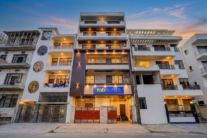 Fabhotel Swastik Villa
