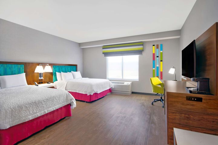 2 Queen Beds (4 of 9)