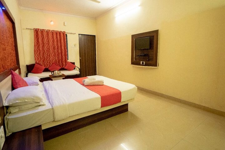 Room 9 of 9