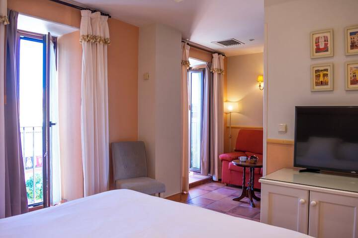 Room 16 of 46