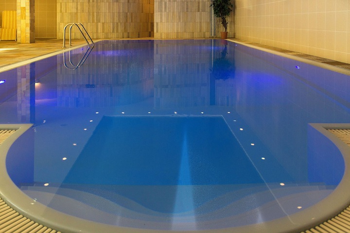 Pool 21 of 38