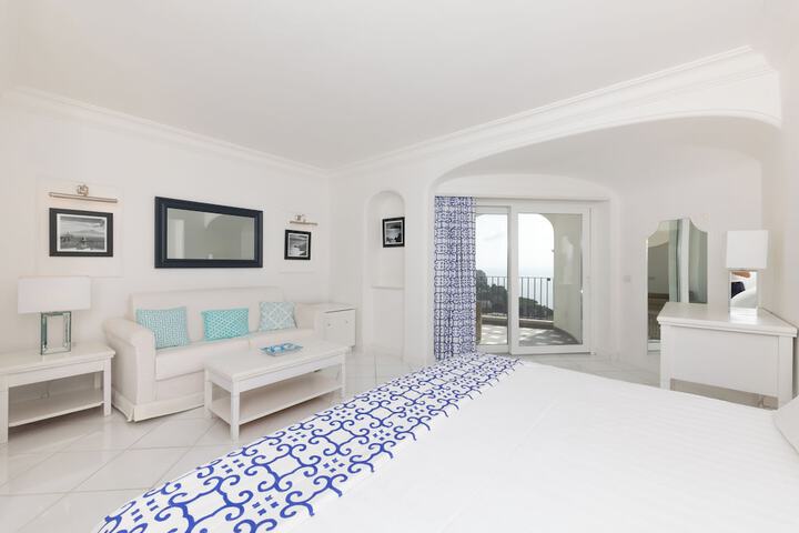 Room 43 of 115