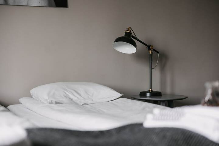 Room 9 of 37