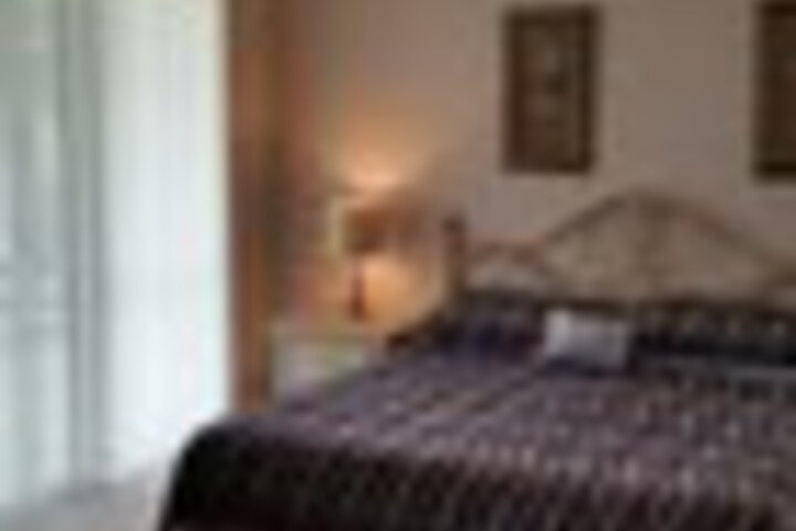 Room 17 of 42