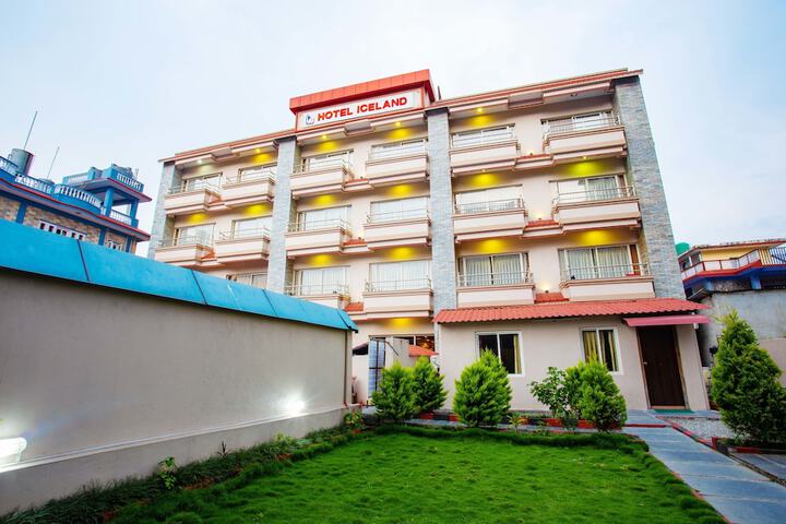 Hotel Exterior 82 of 82