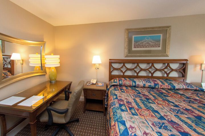 Room 4 of 12