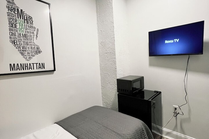 Room 7 of 51