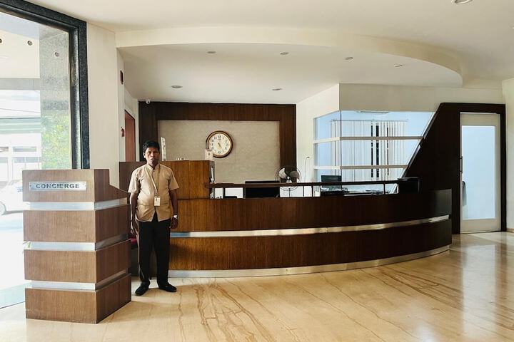 PLA RATHNA RESIDENCY
