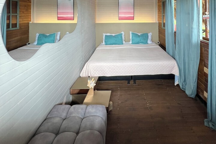 Room 15 of 80