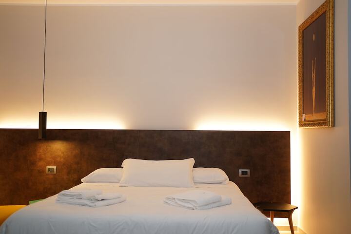 Room 9 of 68