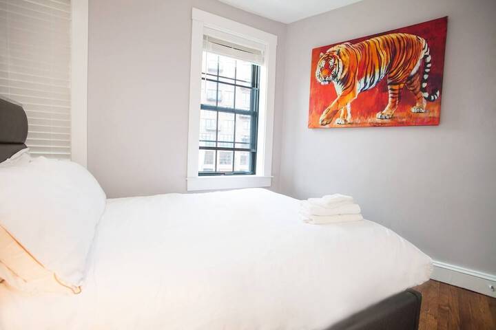Room 2 of 18