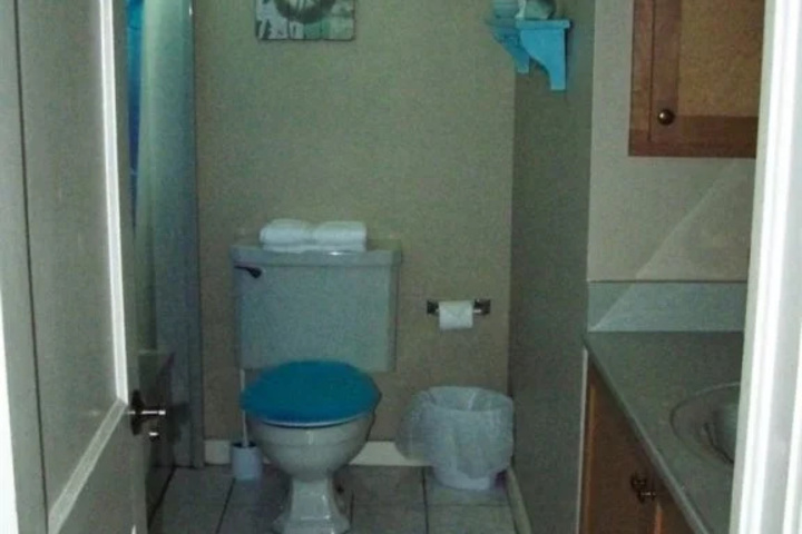 Clean Restrooms