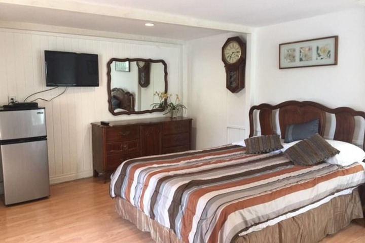 Room 3 of 23