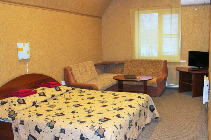 Room 10 of 46