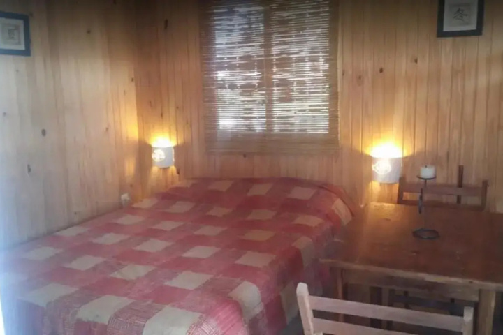 Room 4 of 9