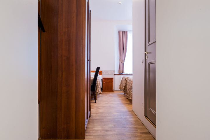 Room 38 of 119