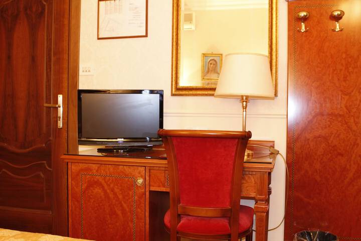 Room amenity
