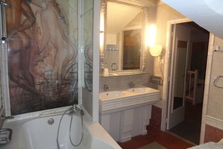 Clean Restrooms
