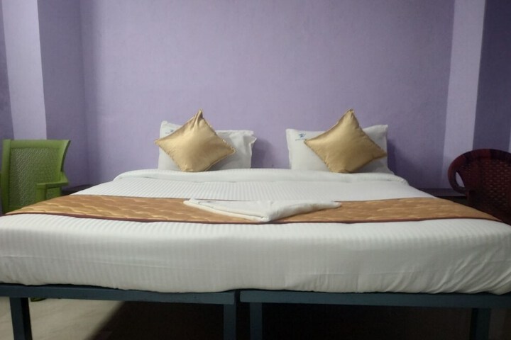 Room 18 of 28