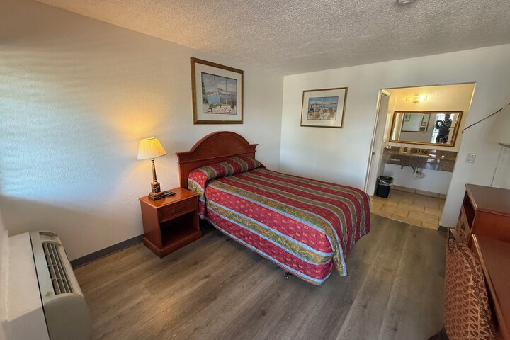 Room 9 of 41