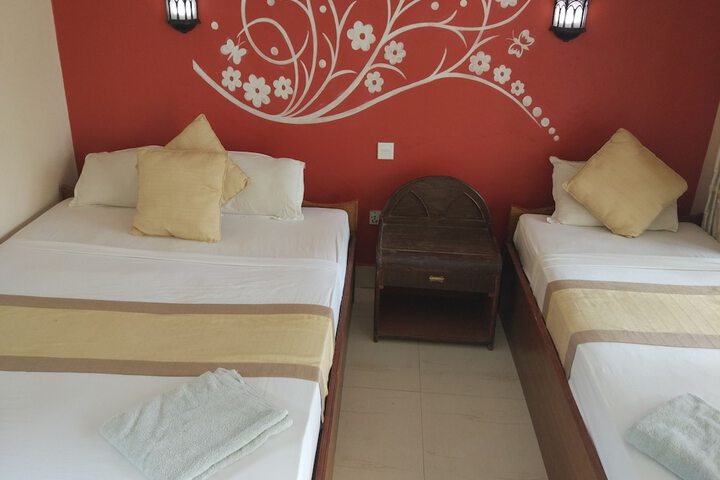 Room 6 of 39
